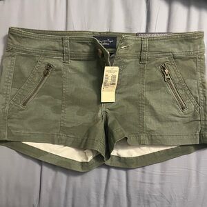 American Eagle Outfitters Women's Olive Cargo Shorts